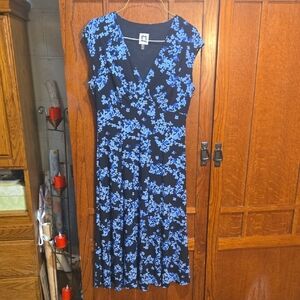 Size 4P Anne Klein Midi Dress